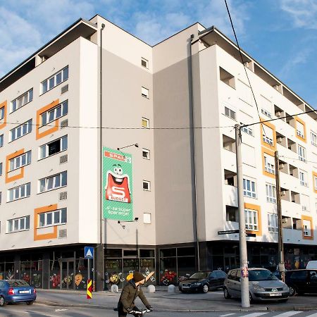 Flexible Selfcheckins 9 - Zagreb - Garage - Electric Vehicle Ccharger - Loggia - New - Apartments Repinc 9 Luaran gambar